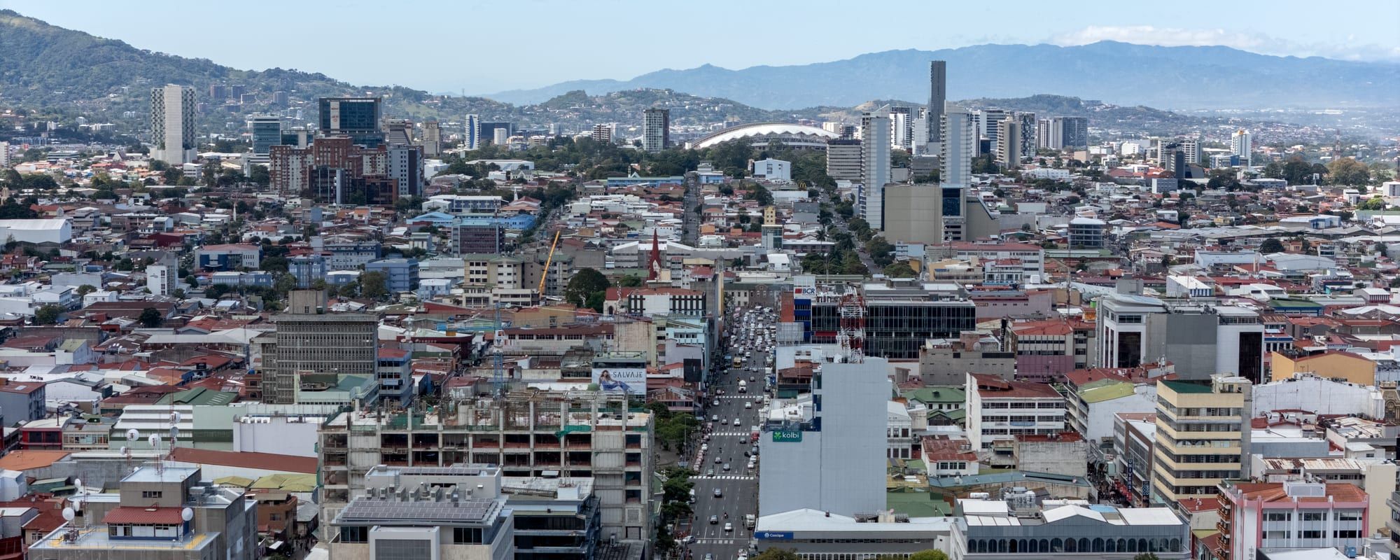 Panoramic view of San José, Costa Rica, with the mountain range behind